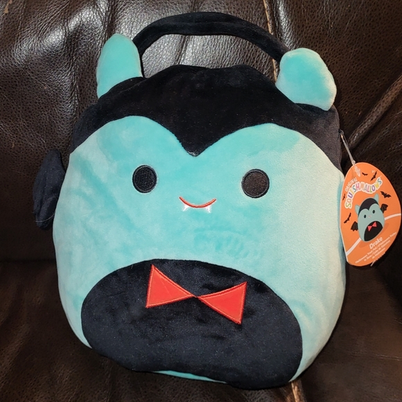 Squishmallows 2023 Halloween 12" Drake the Vampire Plush Pail Treat Bucket BNWT. - Picture 1 of 6